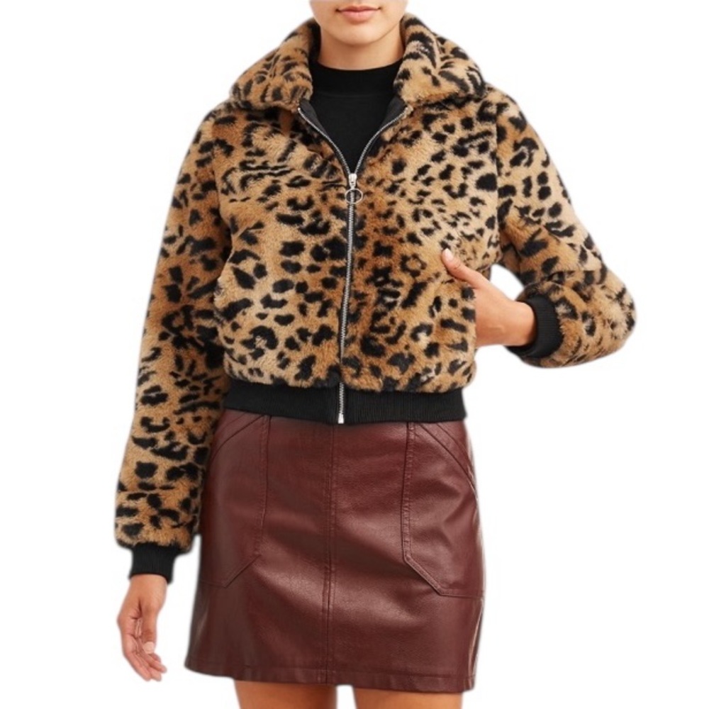 No Boundaries Juniors' Collared Zip-Up Faux Fur Jacket Cheetah Print Crop Coat